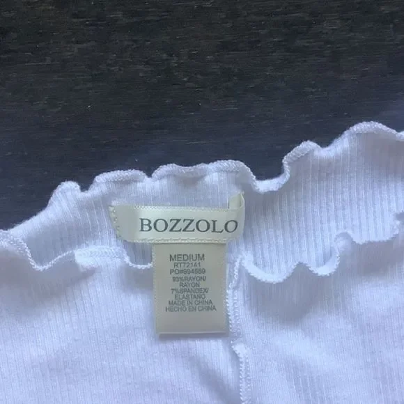 🎉Bozzolo Size medium white ribbed crop top lettuce hem - Picture 2 of 3